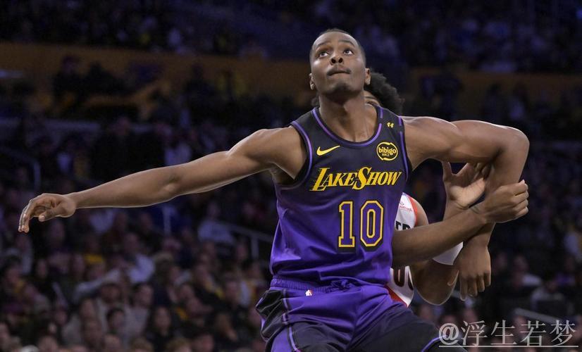 湖人官宣:球队签下克里斯-马农双向合同 湖人官宣:球队签下克里斯-马农双向合同